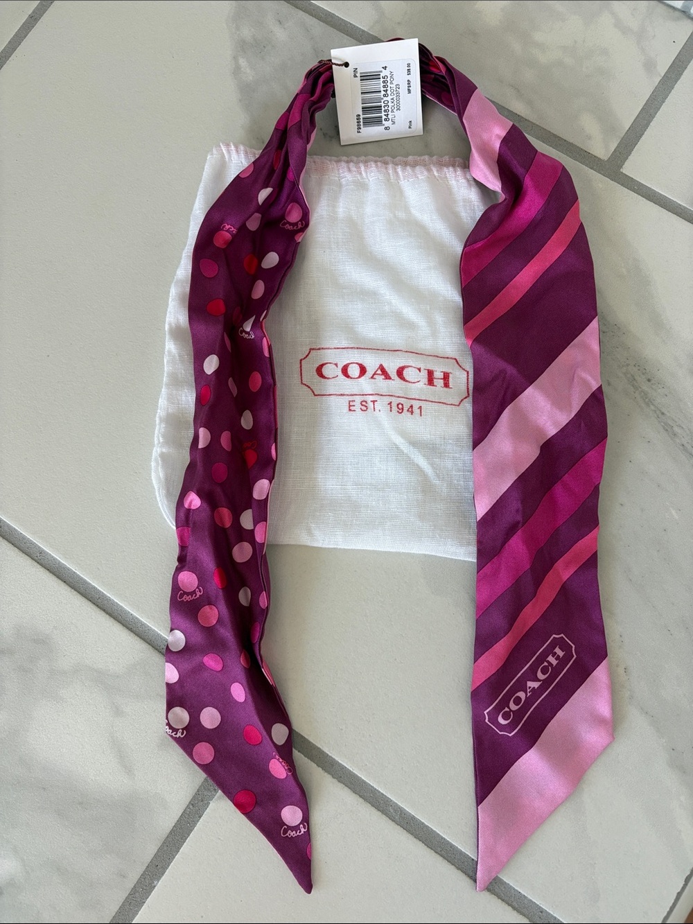 Coach "MTLI Polka Dot Pony" silk scarf F98659 (100% silk)